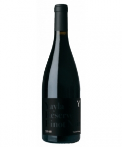 YAIYLA   RESERVE PINOT NOIR